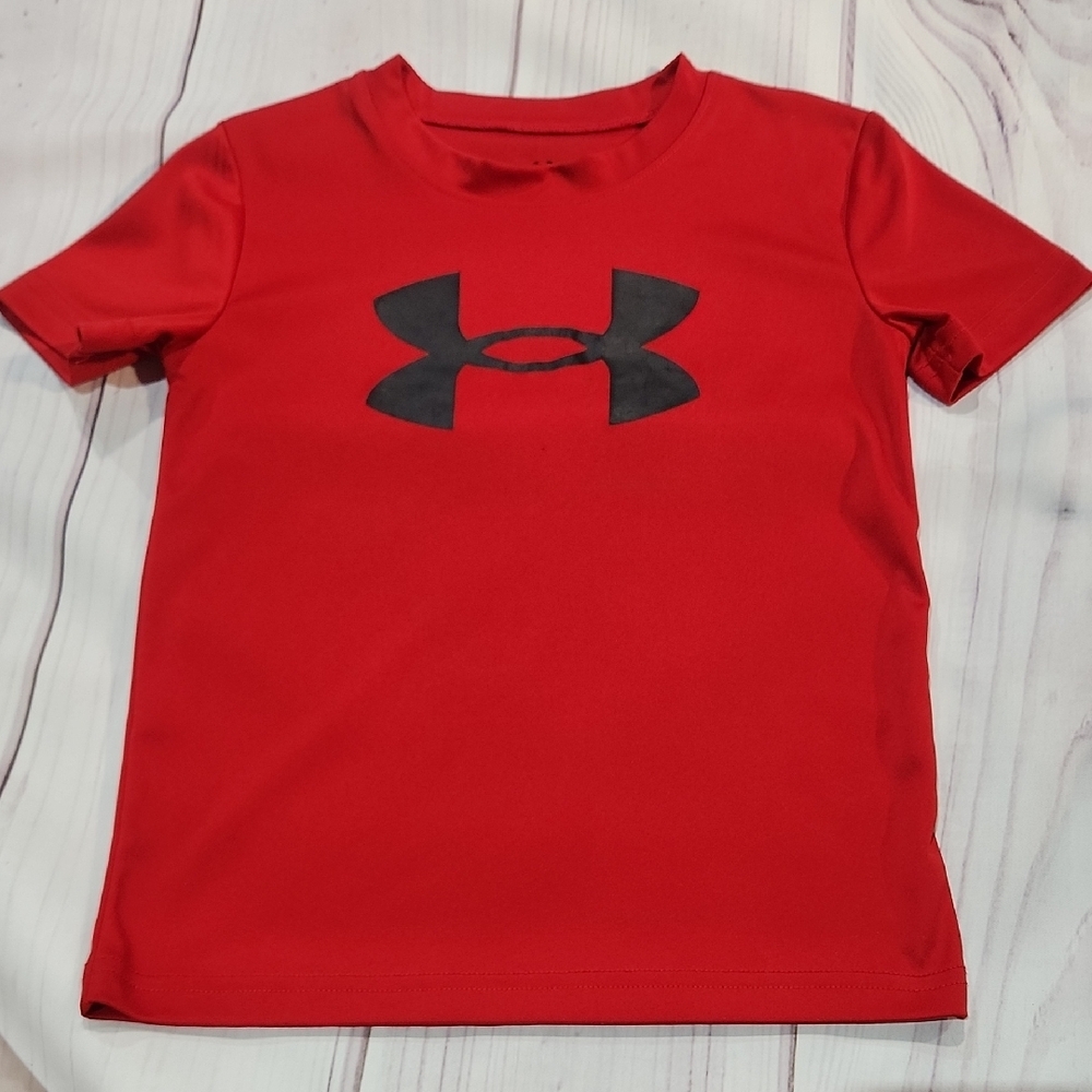 Under Armour Red and Black Short Sleeve Tee